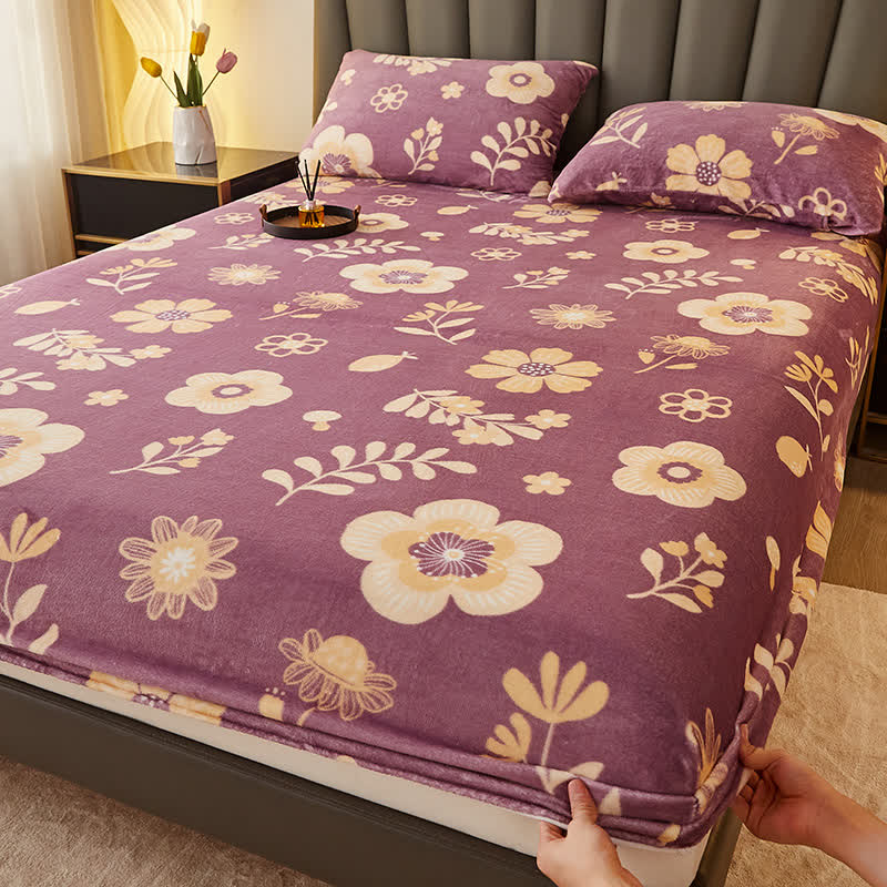 Soft Flannel Blooming Flower Fitted Sheet - Sheet with 2pcs Pillowcases - King - image 0