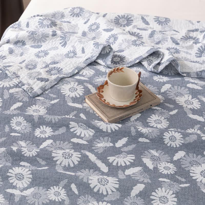 Blue Daisy Print Cotton Gauze Quilt - image 5