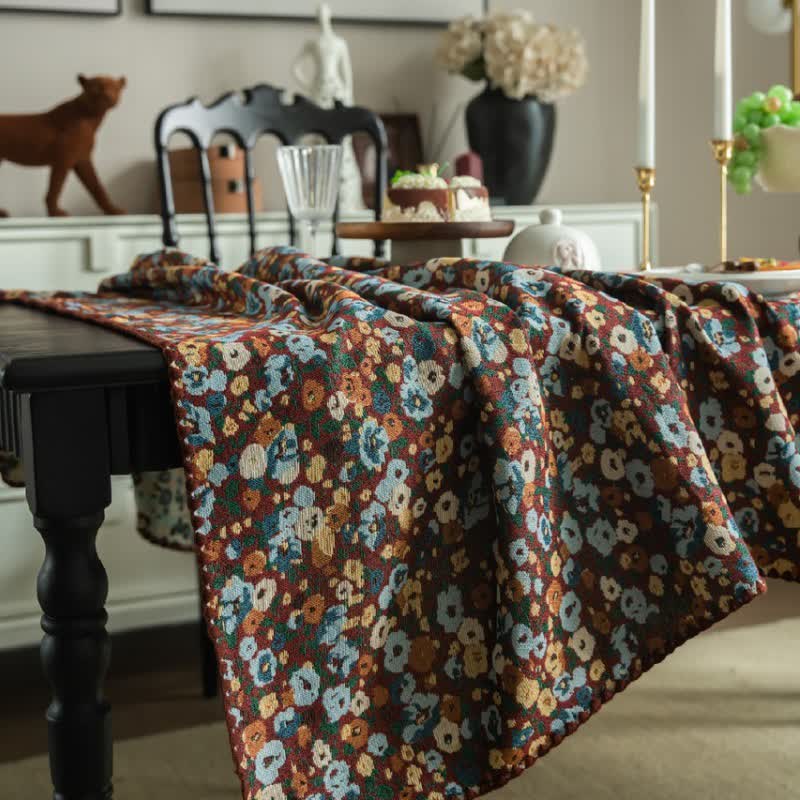 Retro Floral Blooming Jacquard Tablecloth - image 3