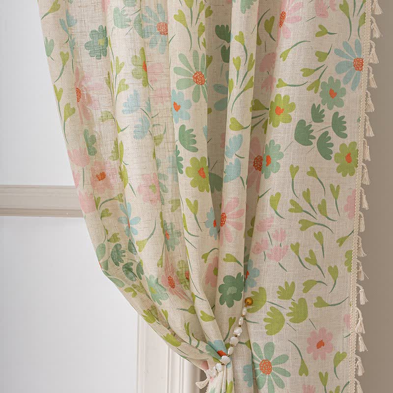 Daisy & Leaf Print Curtain With Tassel - image 4
