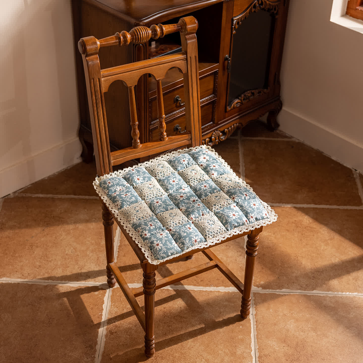 Retro Daisy Patchwork Chair Cushion - Blue - 16" x 16" - image 1