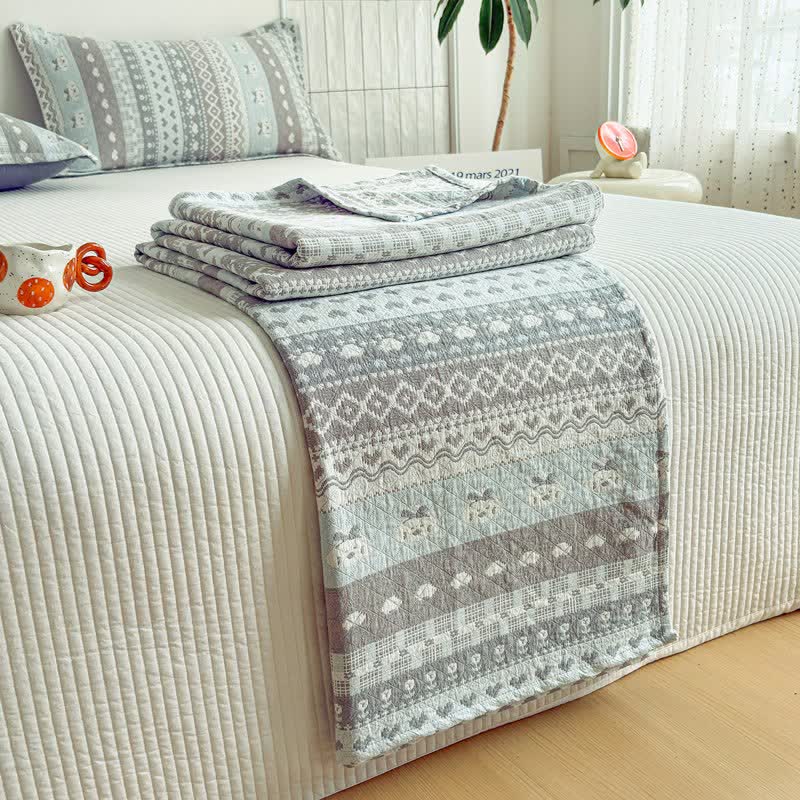 Fair Isle Style Cotton Gauze Quilt - image 3