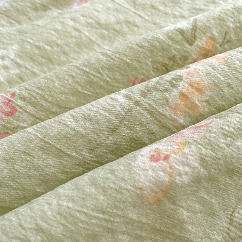 Floral Cotton Linen Quilt with Button Trim - image 8