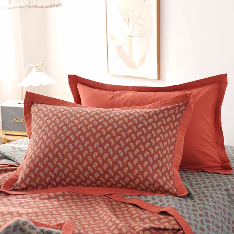 Cashew Flower Cotton Gauze Reversible Quilt - 2PCS Pillowcases - Red & Gray - 19" × 31" - image 2