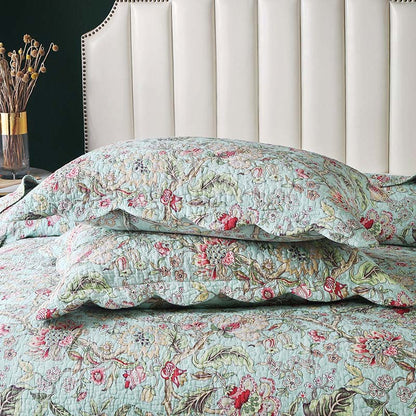 Vintage Flower Quilt with Pillow Shams - image 4