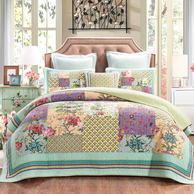 Boho Patchwork Floral Quilt with Shams - Patchwork Flower - King - image 0
