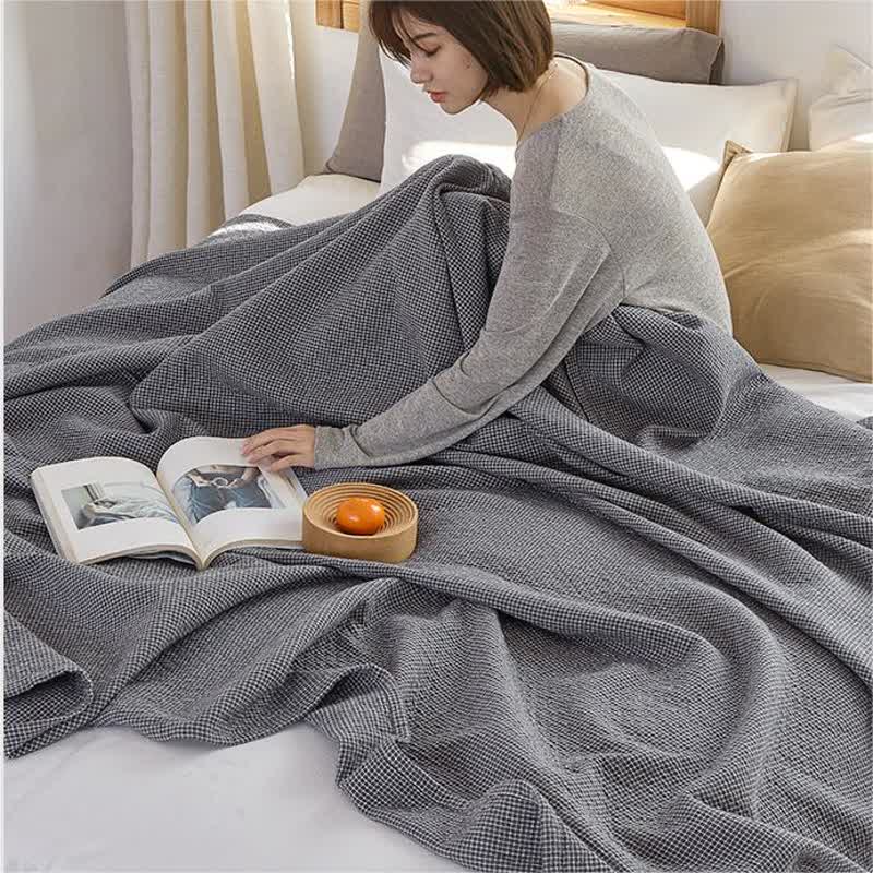 Solid Grid Print Cotton Reversible Quilt - image 2