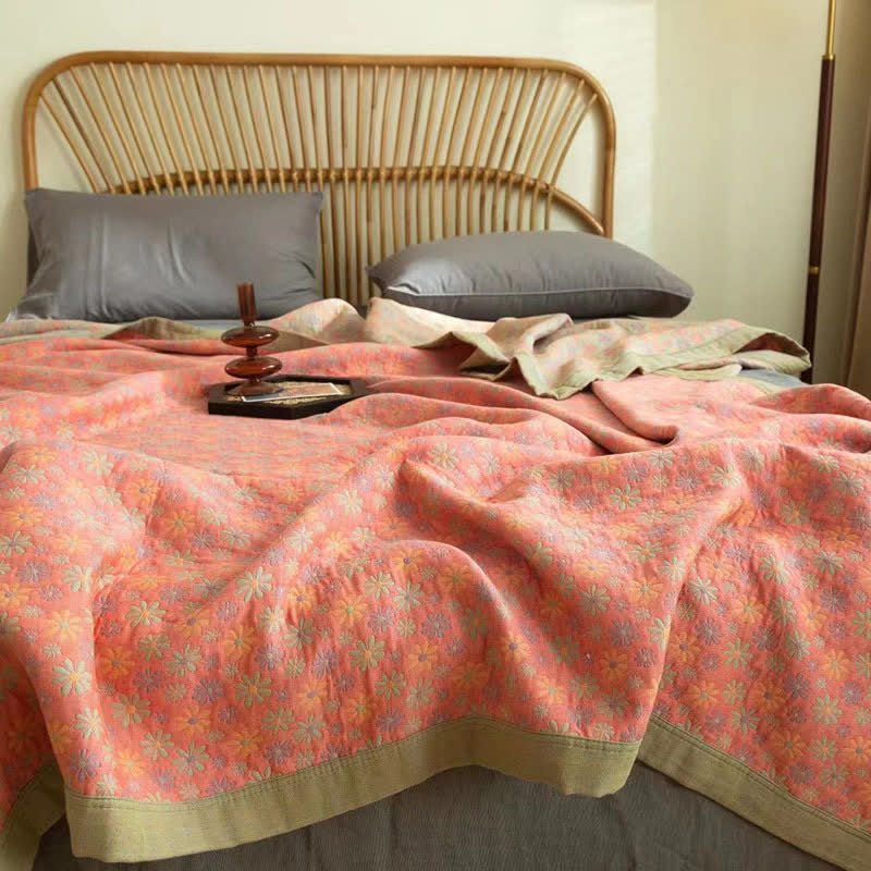 Colorful Daisy Print Cotton Reversible Quilt - Pink - King - image 0