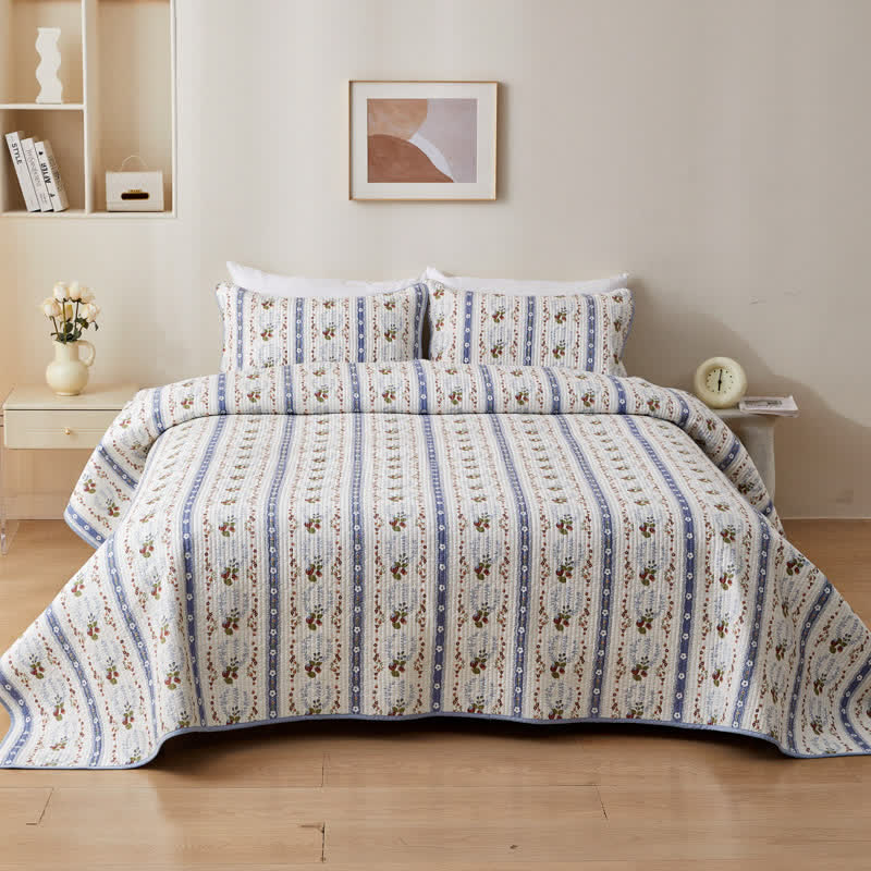 Pure Cotton Fresh Floral Quilted Bedding  - Quilt with 2pcs Pillowcases - King - image 0