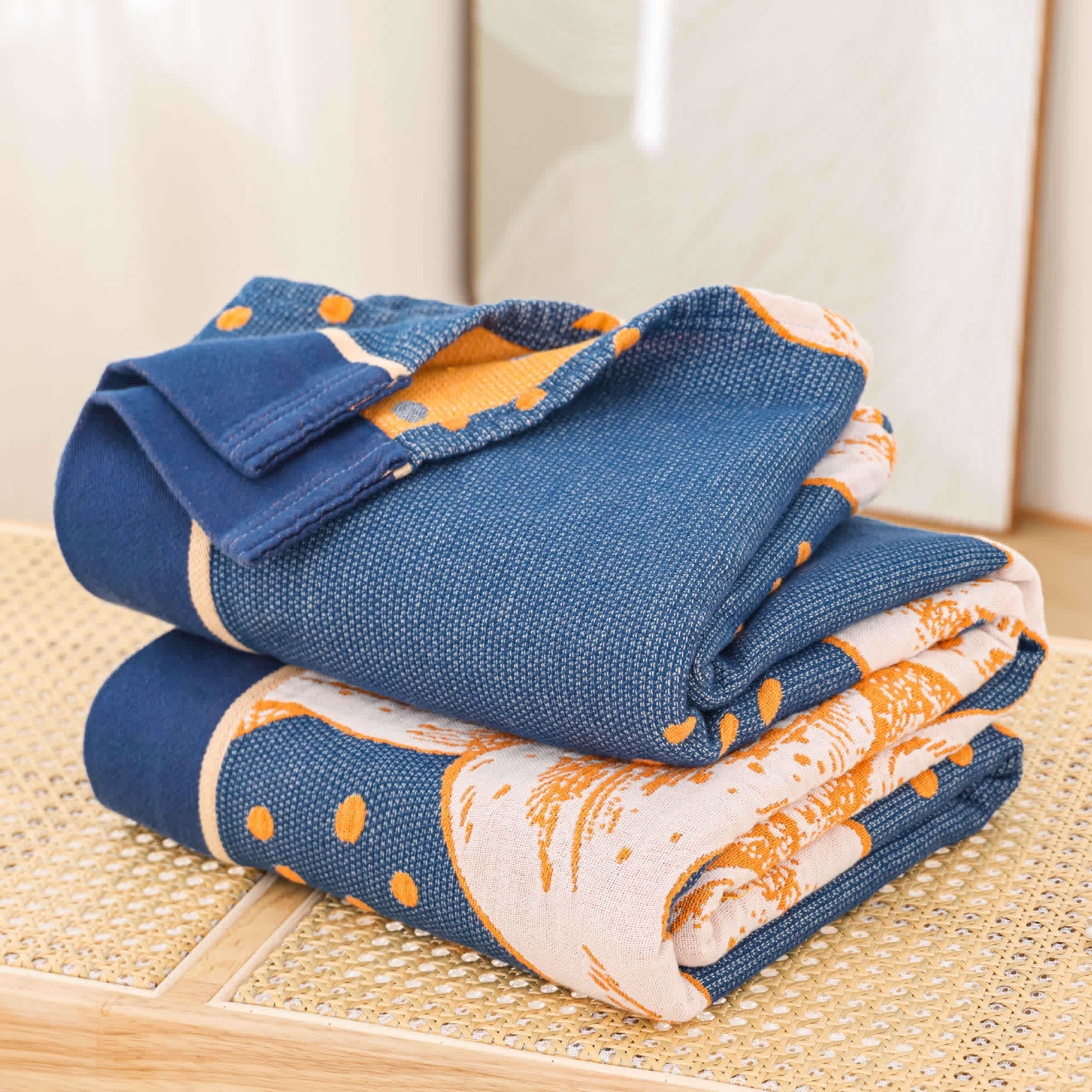 Pastoral Lily Lightweight Soft Quilt - image 3