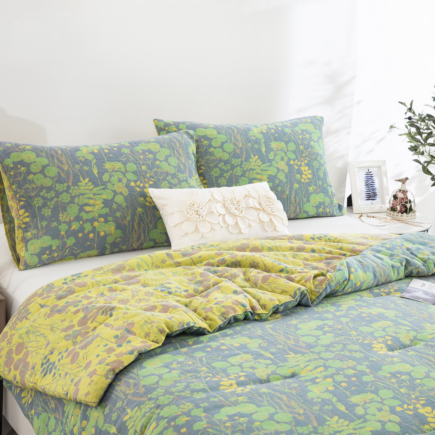 Cotton Gauze Pastoral Lotus Pond Bedding  - 2pcs Pillowcases - 20" x 36" - image 3