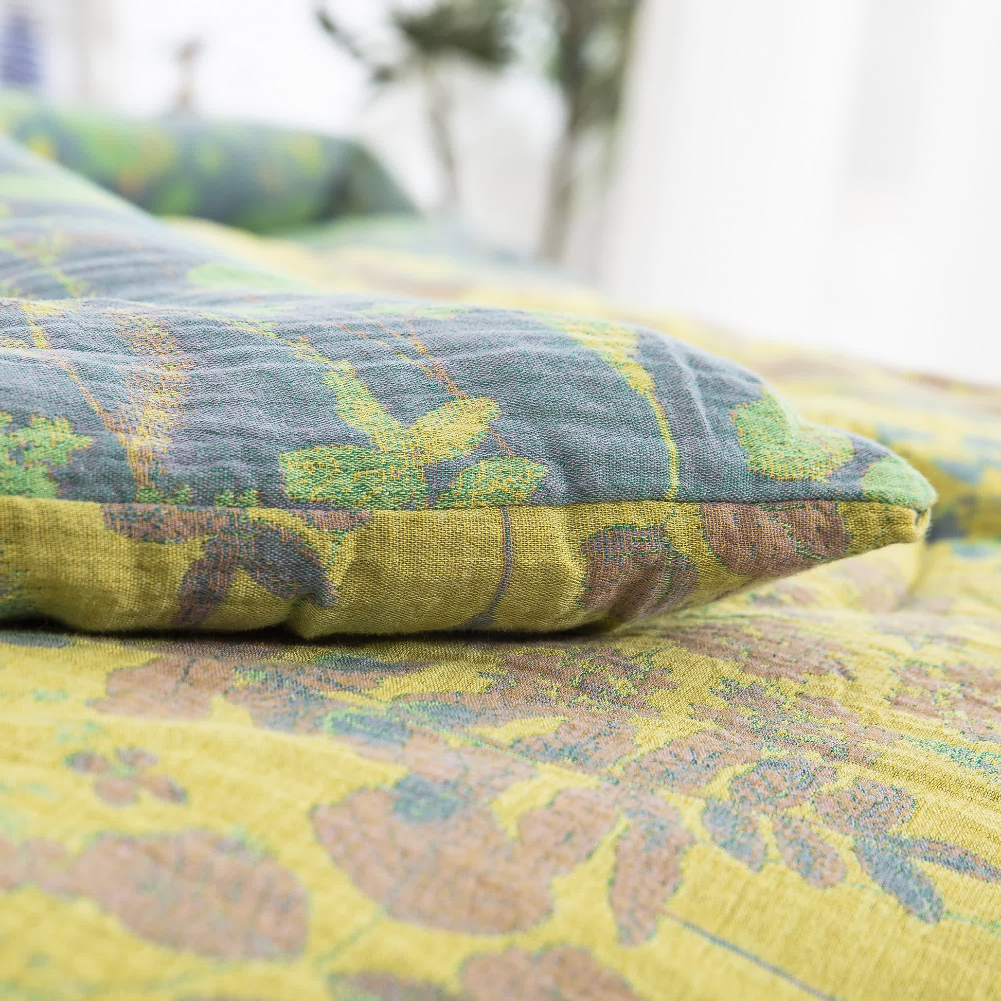 Cotton Gauze Pastoral Lotus Pond Bedding  - image 5