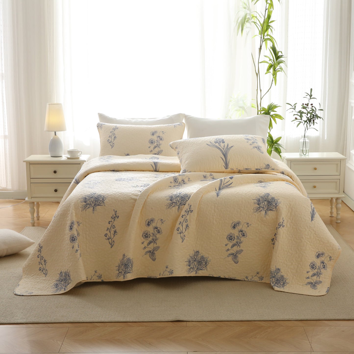 Morning Glory Quilted Cotton Bedding - Quilt with 2pcs Pillowcases - King - image 1
