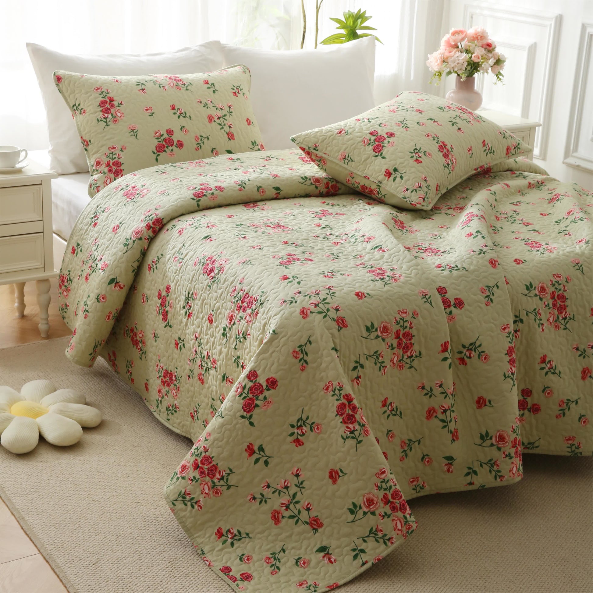 Elegant Rose Quilted Cotton Bedding - image 4