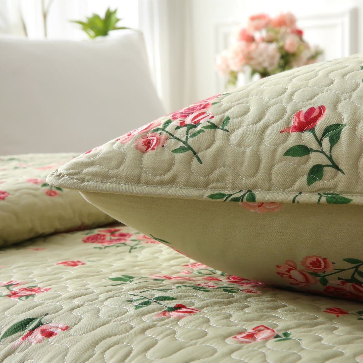 Elegant Rose Quilted Cotton Bedding - image 8