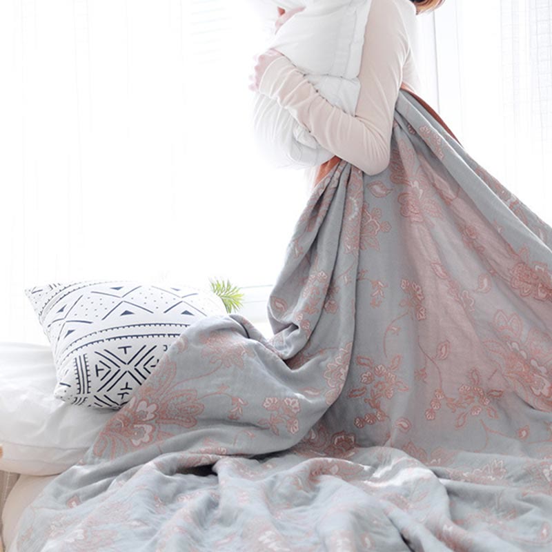 Lightweight Flower Print Cotton Reversible Quilt - image 11