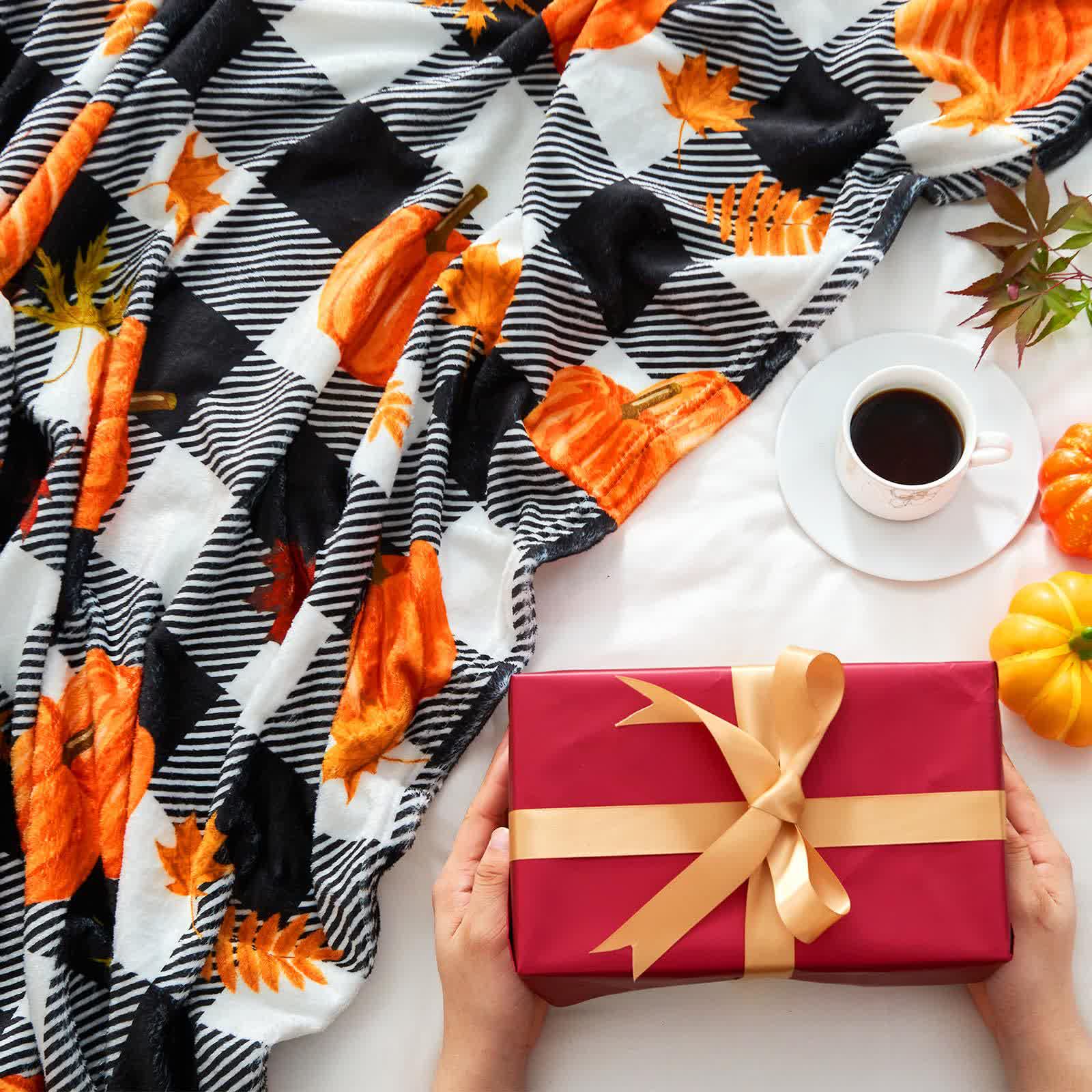 Plaid Pumpkin Halloween Flannel Blanket - image 5