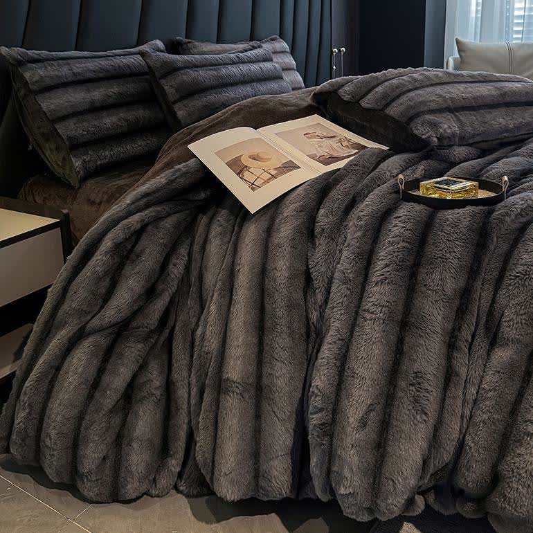 Vintage Luxurious Plush Fleece Bedding Set(4PCS) - image 5