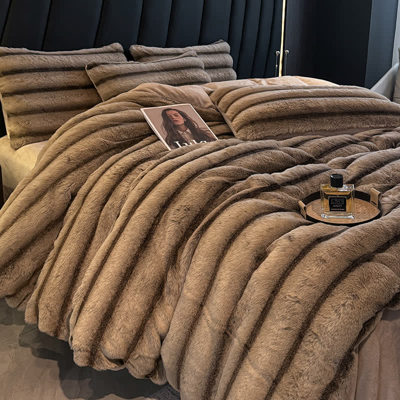 Vintage Luxurious Plush Fleece Bedding Set(4PCS) - image 1