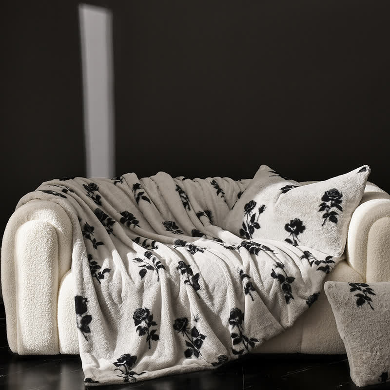 Retro Rose Velvet Warm Throw Blanket - image 4
