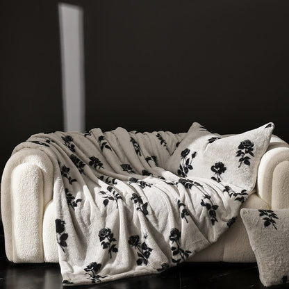 Retro Rose Velvet Warm Throw Blanket - image 4