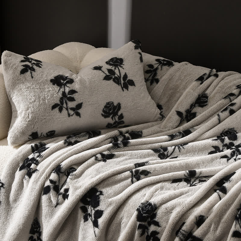 Retro Rose Velvet Warm Throw Blanket - image 7