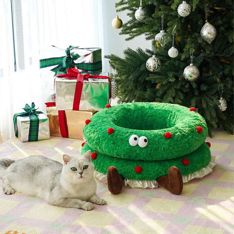 Cute Christmas Wreath Soft Pet Bed - 23.6" x 20.8" x 5.5" - image 0