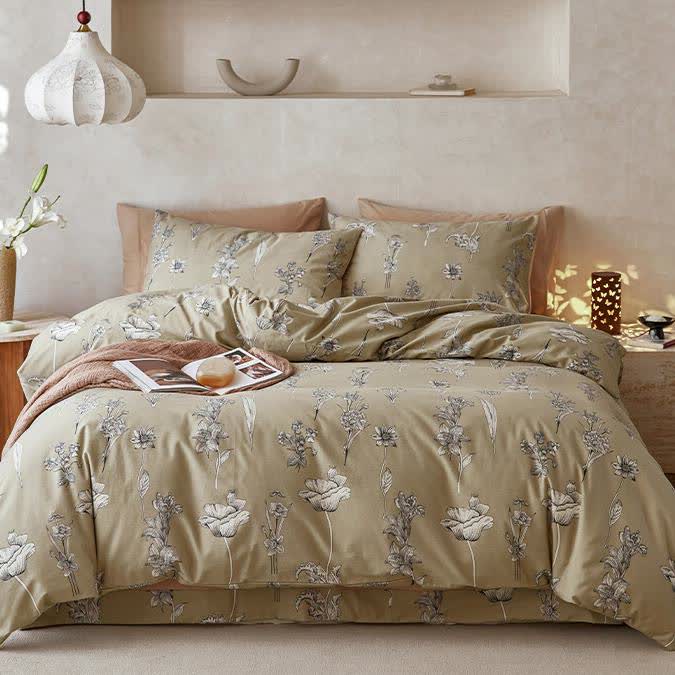 Brushed Cotton Soft Floral Bedding Set (4PCS) - image 1