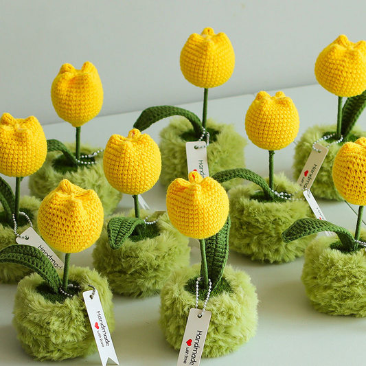 Hand-woven Tulip Potted Desktop Ornament - image 0