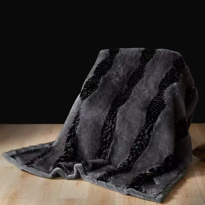 Luxurious Winter Faux Fur Throw Blanket - image 5