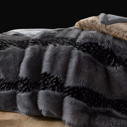 Luxurious Winter Faux Fur Throw Blanket - image 6