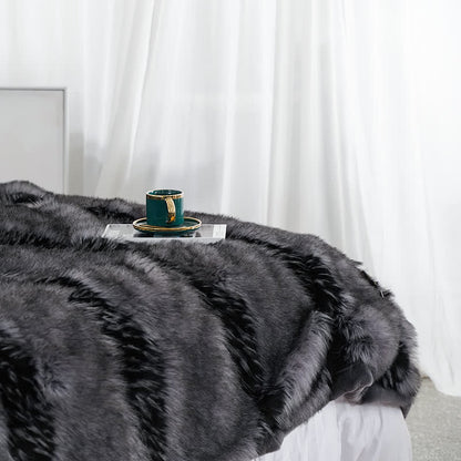Luxurious Winter Faux Fur Throw Blanket - image 8