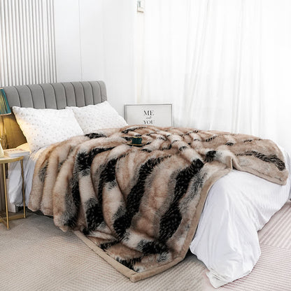 Luxurious Winter Faux Fur Throw Blanket - image 3