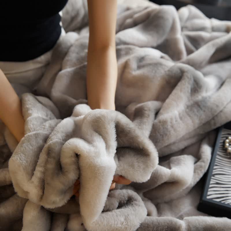 Simple Gradient  Antistatic Throw Blanket - image 3