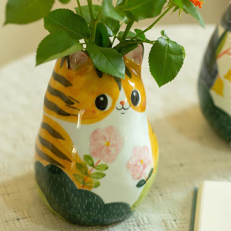 Cute Cat Creative Hand-painted Ceramic Vase - Yellow - 6.10'' H X 4.13'' L X  4.33'' W - image 7
