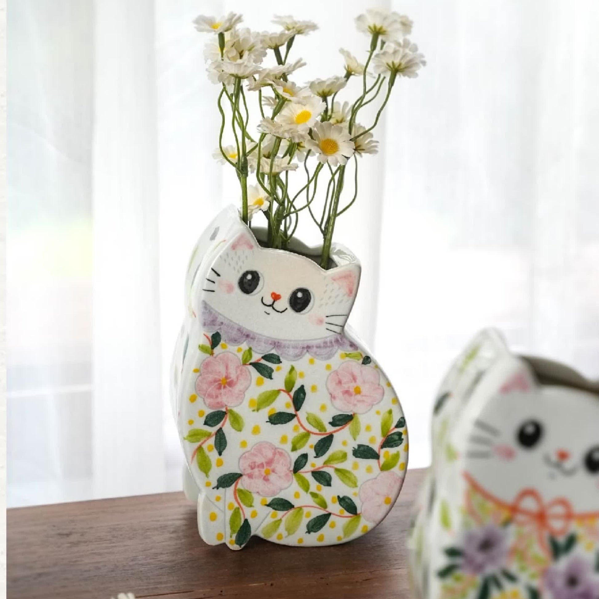 Creative Hand-painted Cat-shaped Ceramic Vase - image 3