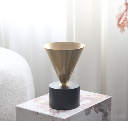 Creative Trumpet Shaped Vase Ornaments - S: 5.12"W  x 5.12"L x 11.81"H - image 5