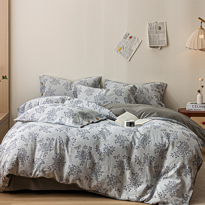 Triple-layer Cotton Gauze Bedding Set (4PCS) - image 1