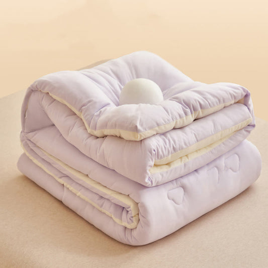 Simple Style Warm Fluffy Comforter - image 0