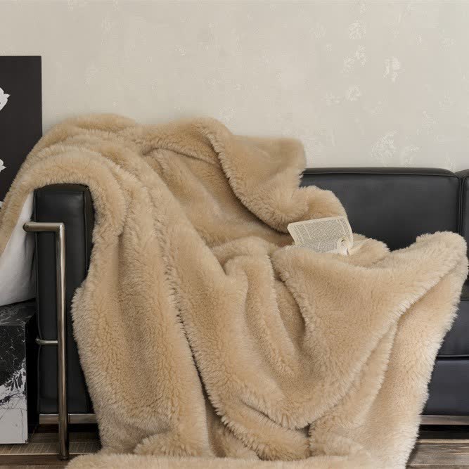 Solid Color Double-sided Fleece Blanket - image 4