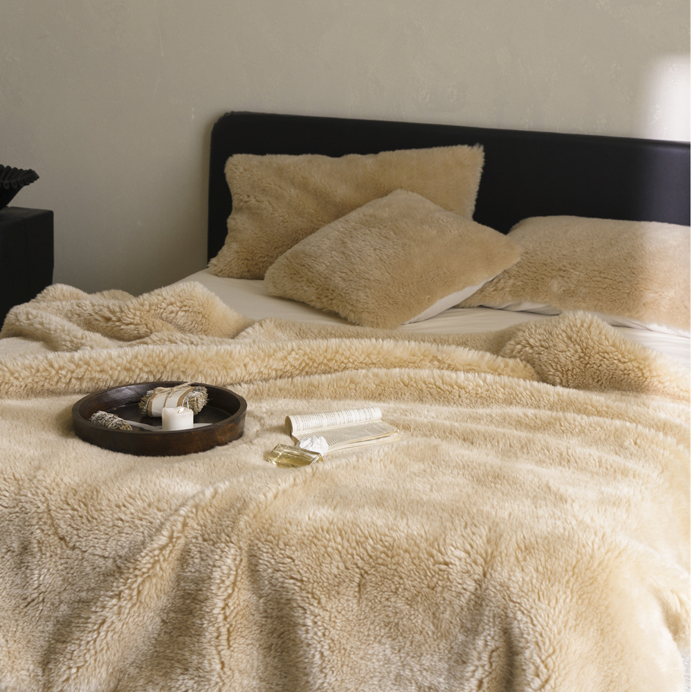 Solid Color Double-sided Fleece Blanket - image 2