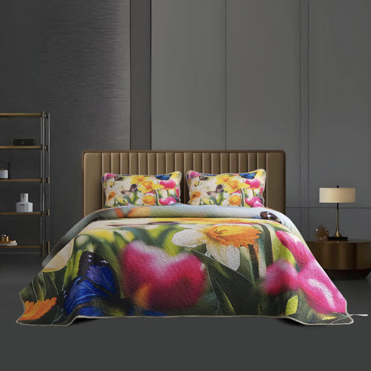 Colorful Floral Quilted Lightweight Bedding Set(3PCS) - King - image 0