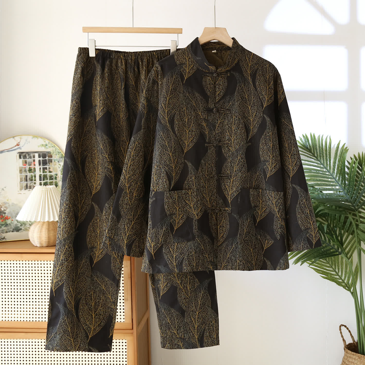 Frog Button Retro Leaf Couple Pajama Set - Black - Men XL - image 1