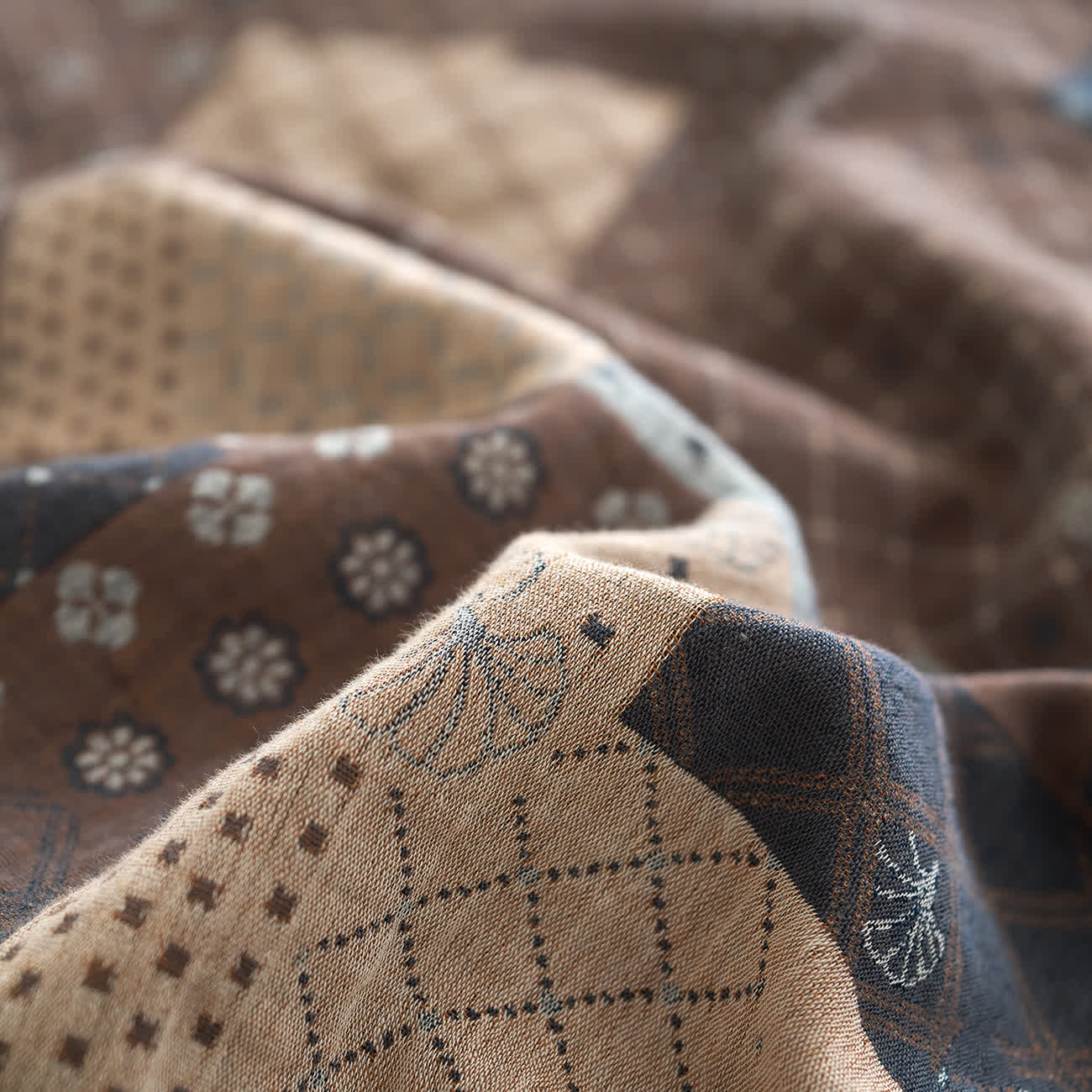 Patchwork Geometric Cotton Gauze Bedding Set (4PCS) - image 7