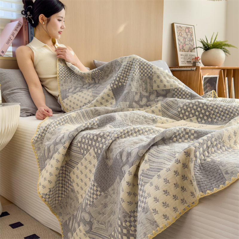Three Layers Gauze Retro Comfy Lightweight Quilt - image 15