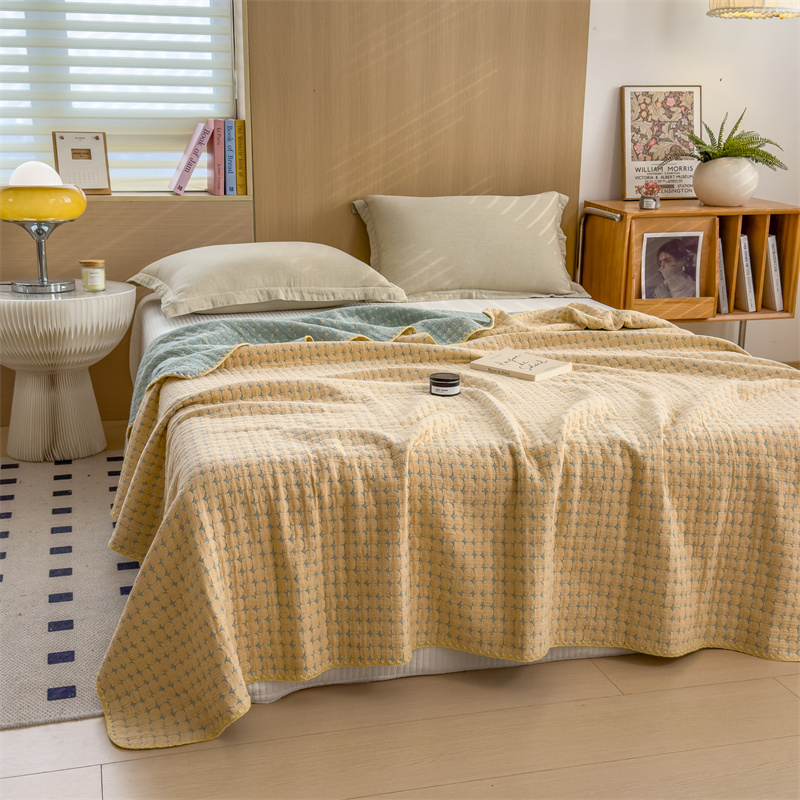 Breathable Three Layers Cotton Gauze Quilt - image 15