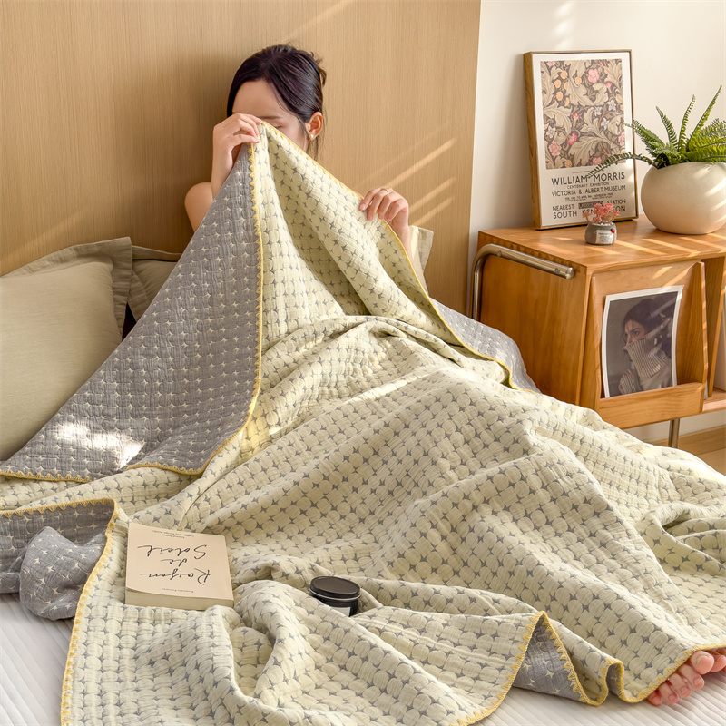 Breathable Three Layers Cotton Gauze Quilt - image 3