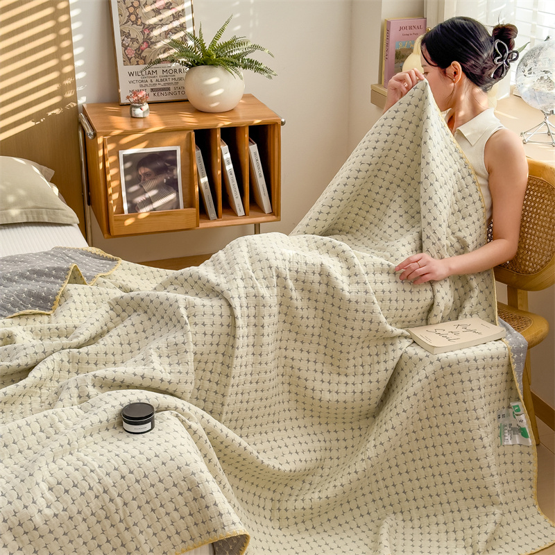 Breathable Three Layers Cotton Gauze Quilt - image 6