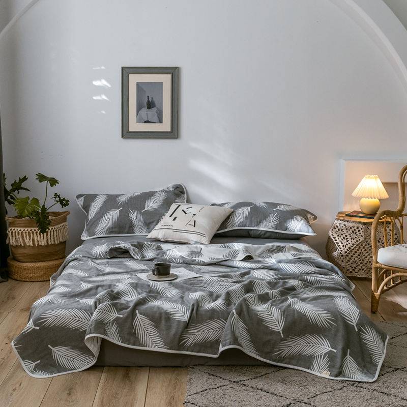 Six Layers Gauze Breathable Comfy Quilt - image 1