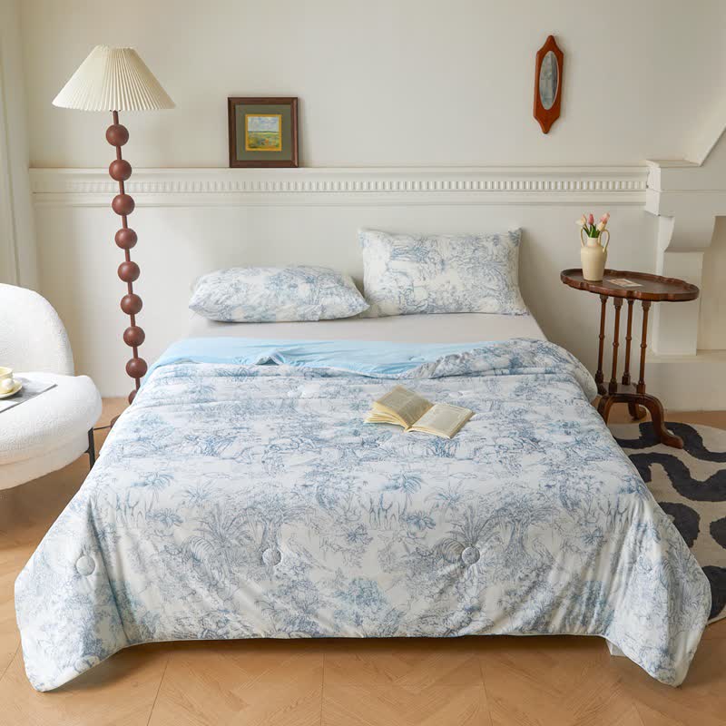 Simple Forest Breathable Soft Quilt - Ivory & Light Blue - Queen - image 0